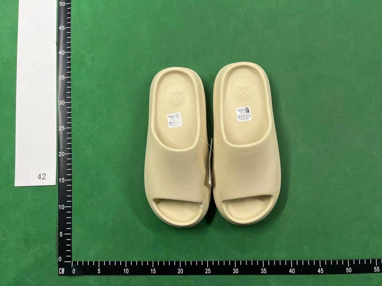 Adidas originals Yeezy Slide Sports Slippers Unisex  -1
