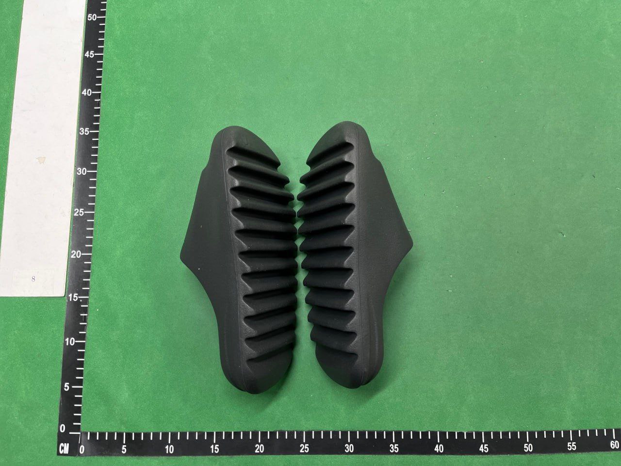 Adidas originals Yeezy Slide Sports Slippers Unisex  -3