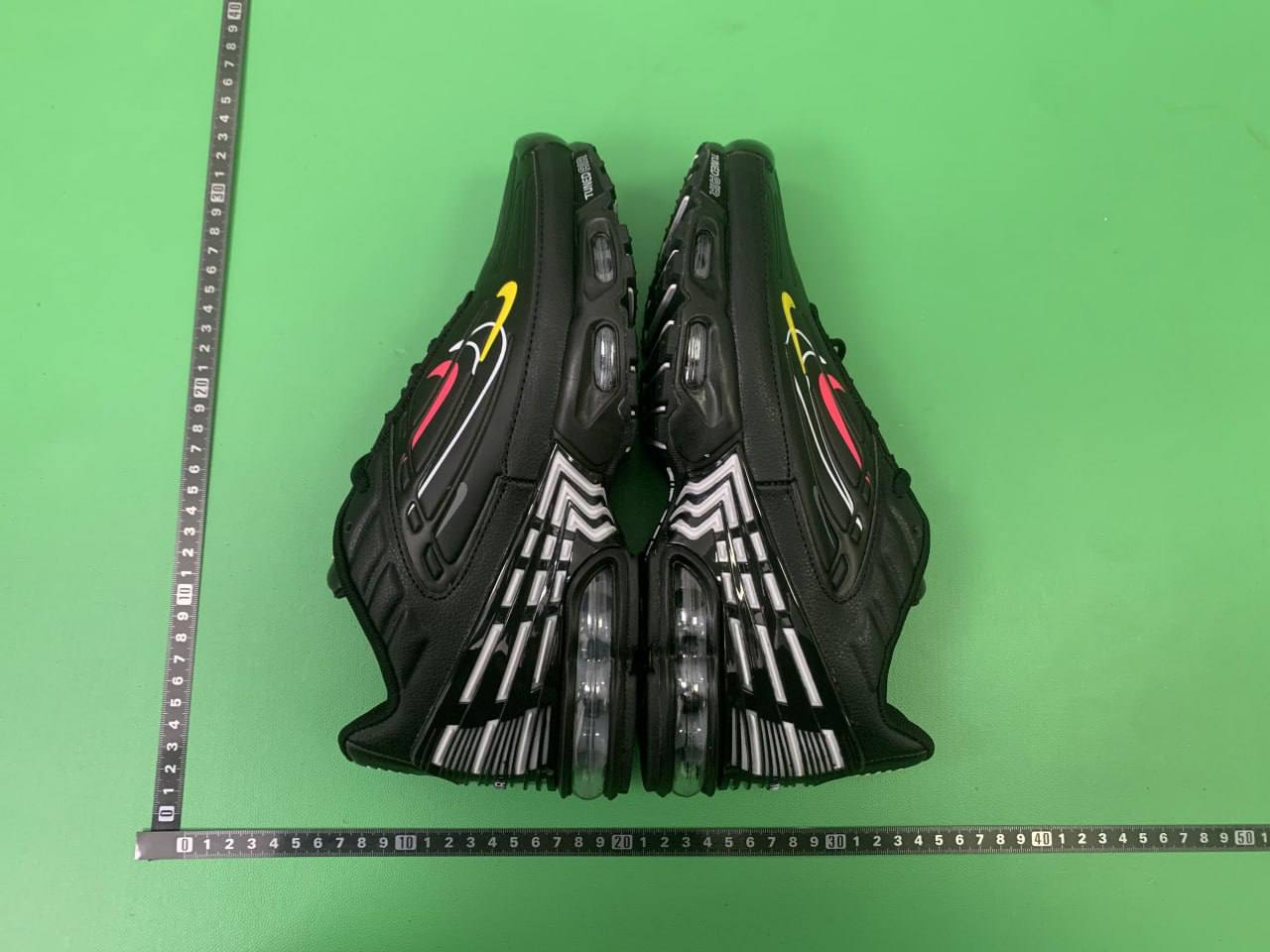 NIKE AIR MAX PLUS 3 -1