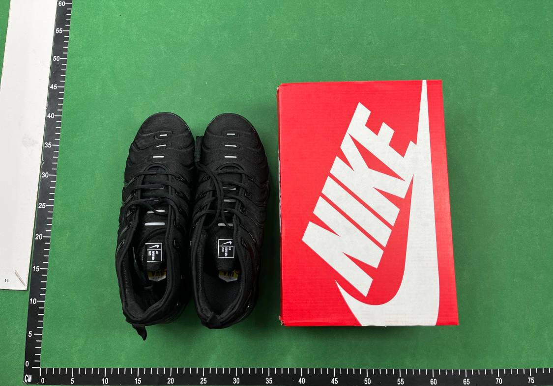 Nike Air VaporMax Plus -1