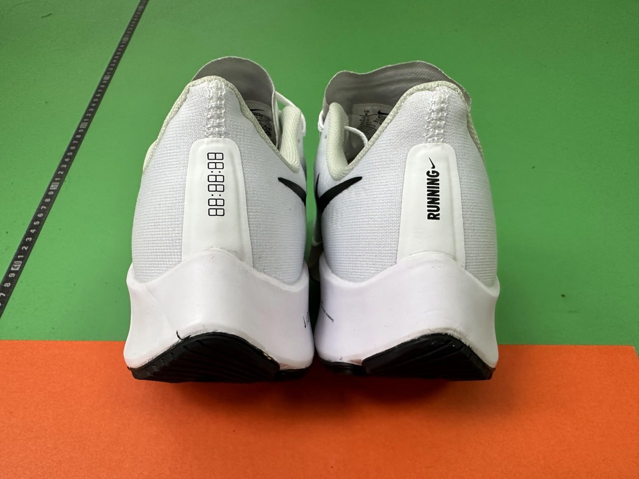 Nike - Air Zoom 37 -4