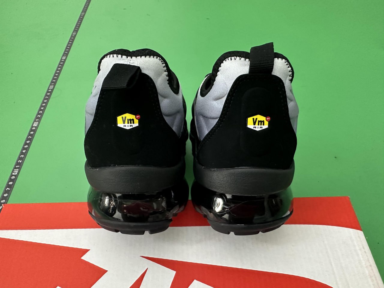 Nike Air VaporMax Plus -4