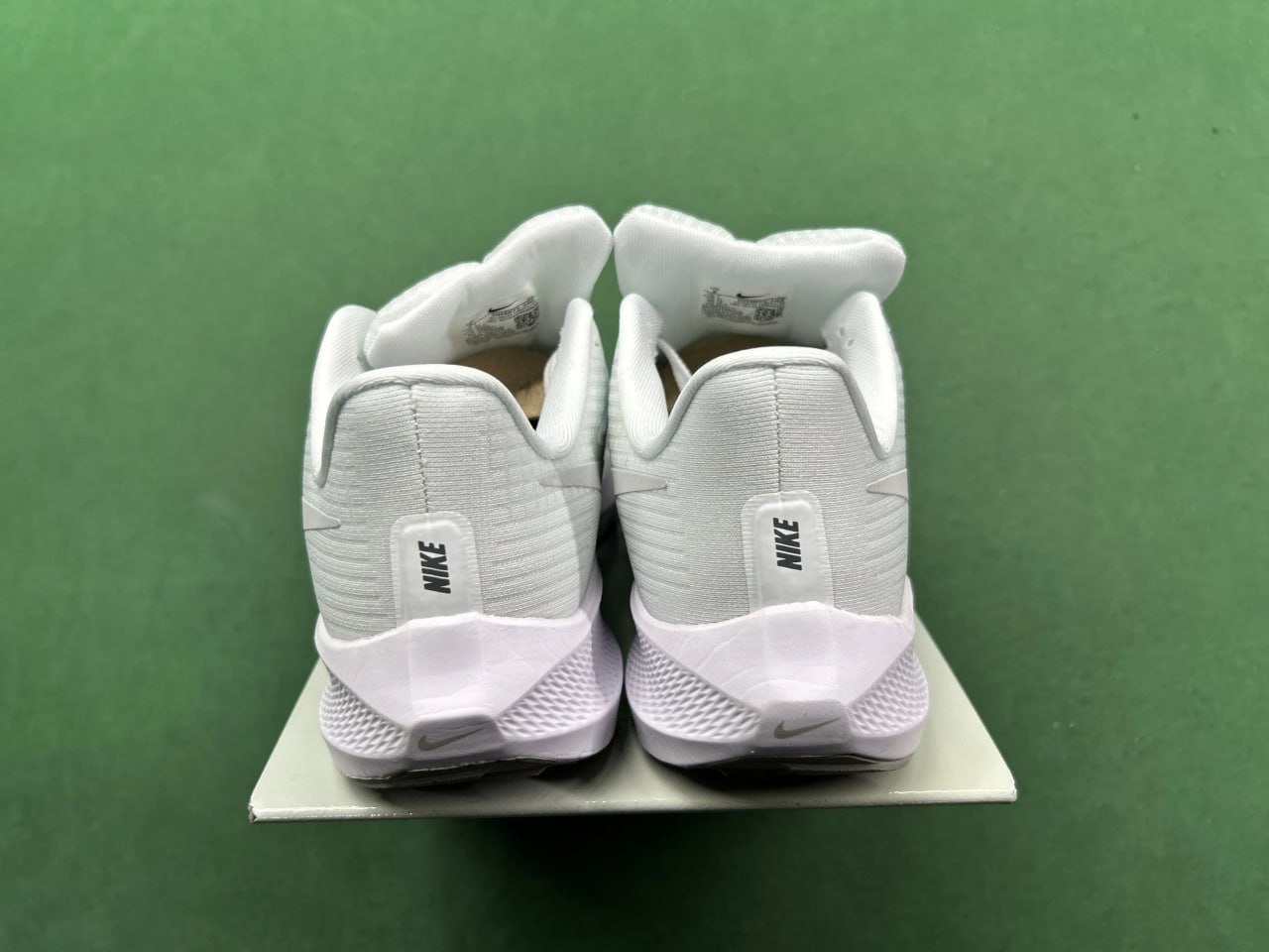 Nike - Air Zoom Pegasus 39 -4