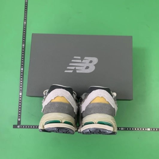 New Balance - 2002R  -5